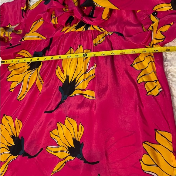 💕 Dhruv Kapoor Bright Pink Frida Top 💕 - Picture 13 of 14